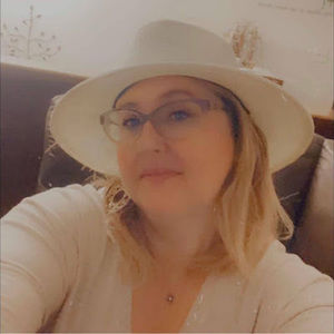 Meet your Posher, Rebekah